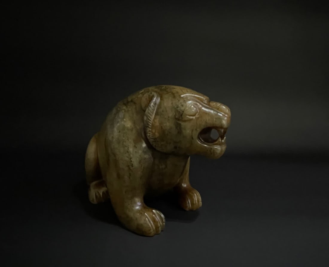 A Han Dynasty Hetian jade bear - 4