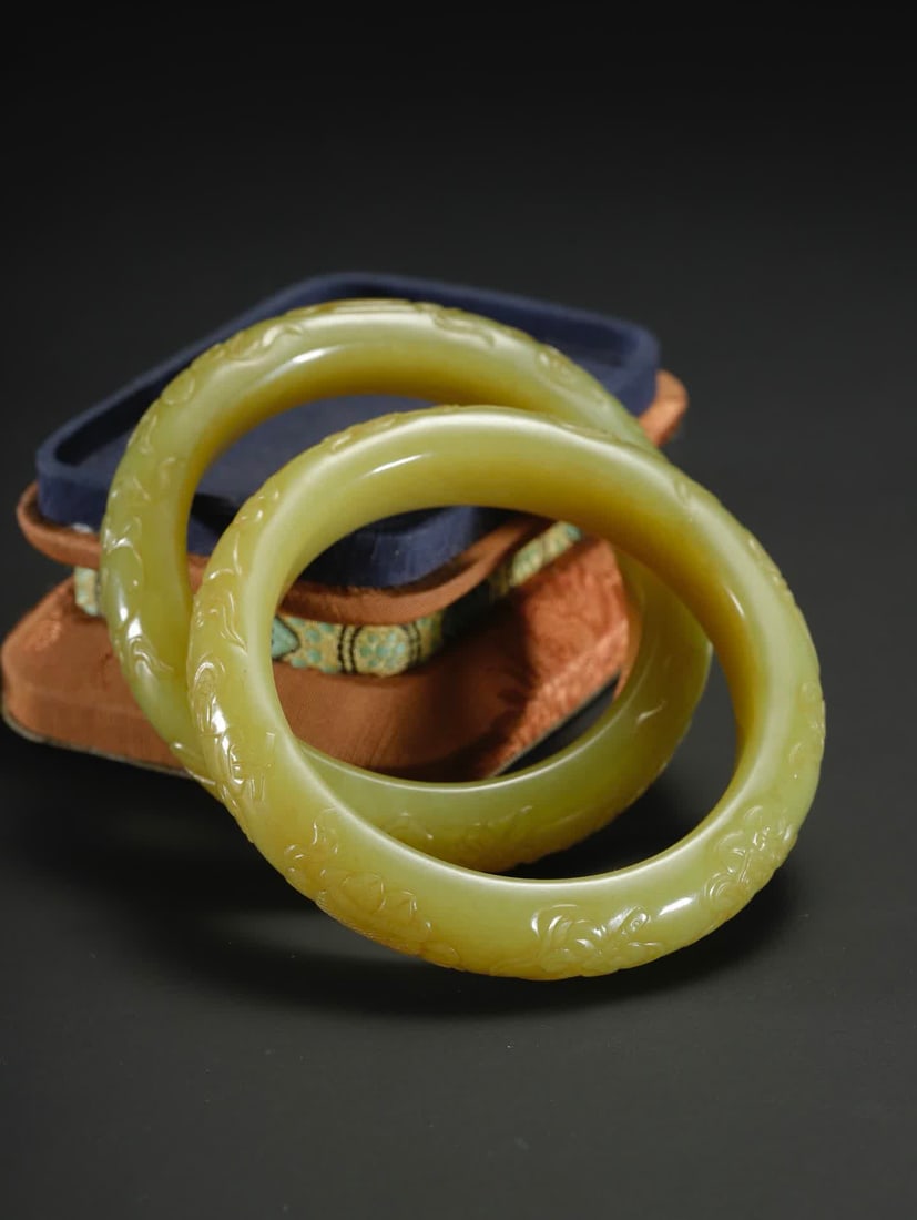 A Hetian topaz eight-treasure pattern bracelet - 6