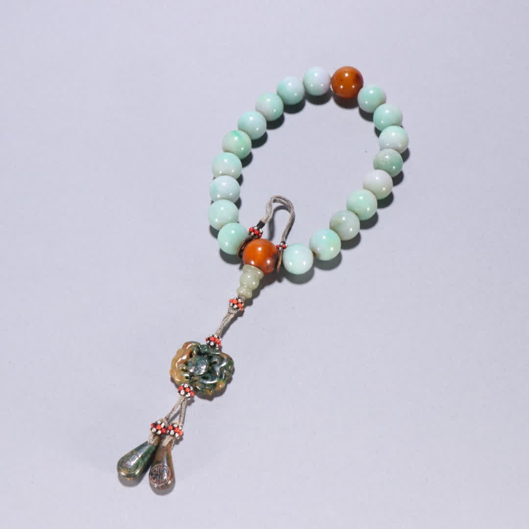 A piece of Qing Dynasty jade eighteen hands: Qing Dynasty jade eighteen sons held SIZE: Bead diameter 1.4cm W: 104.2g (The Dimensions Of All Batches Are Manually Measured.If You Need More Detailed Information, Please Contact Our Customer