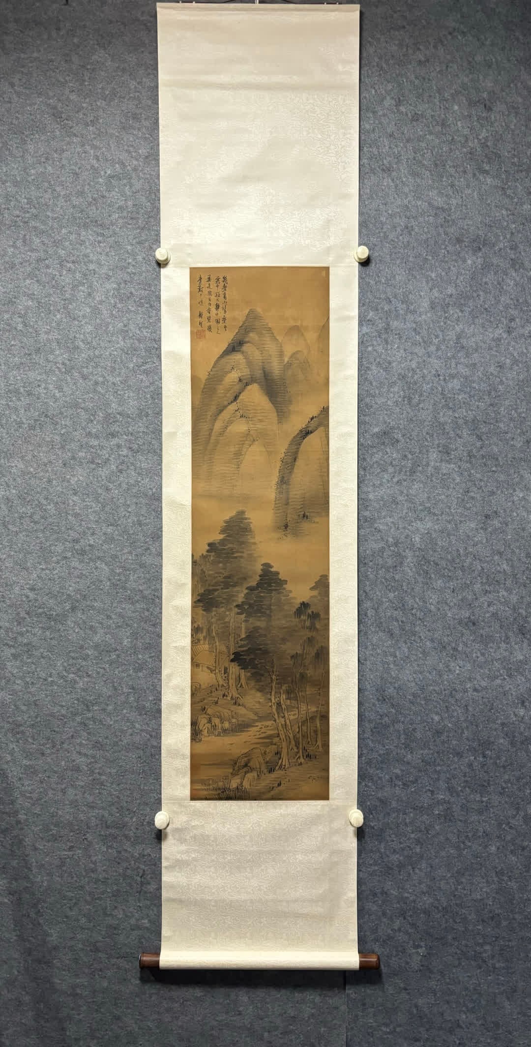 A landscape painting by Gong Xian: Gong Xian's landscape painting SIZE: Painting Core127x33cm (The Dimensions Of All Batches Are Manually Measured.If You Need More Detailed Information, Please Contact Our Customer Service Before