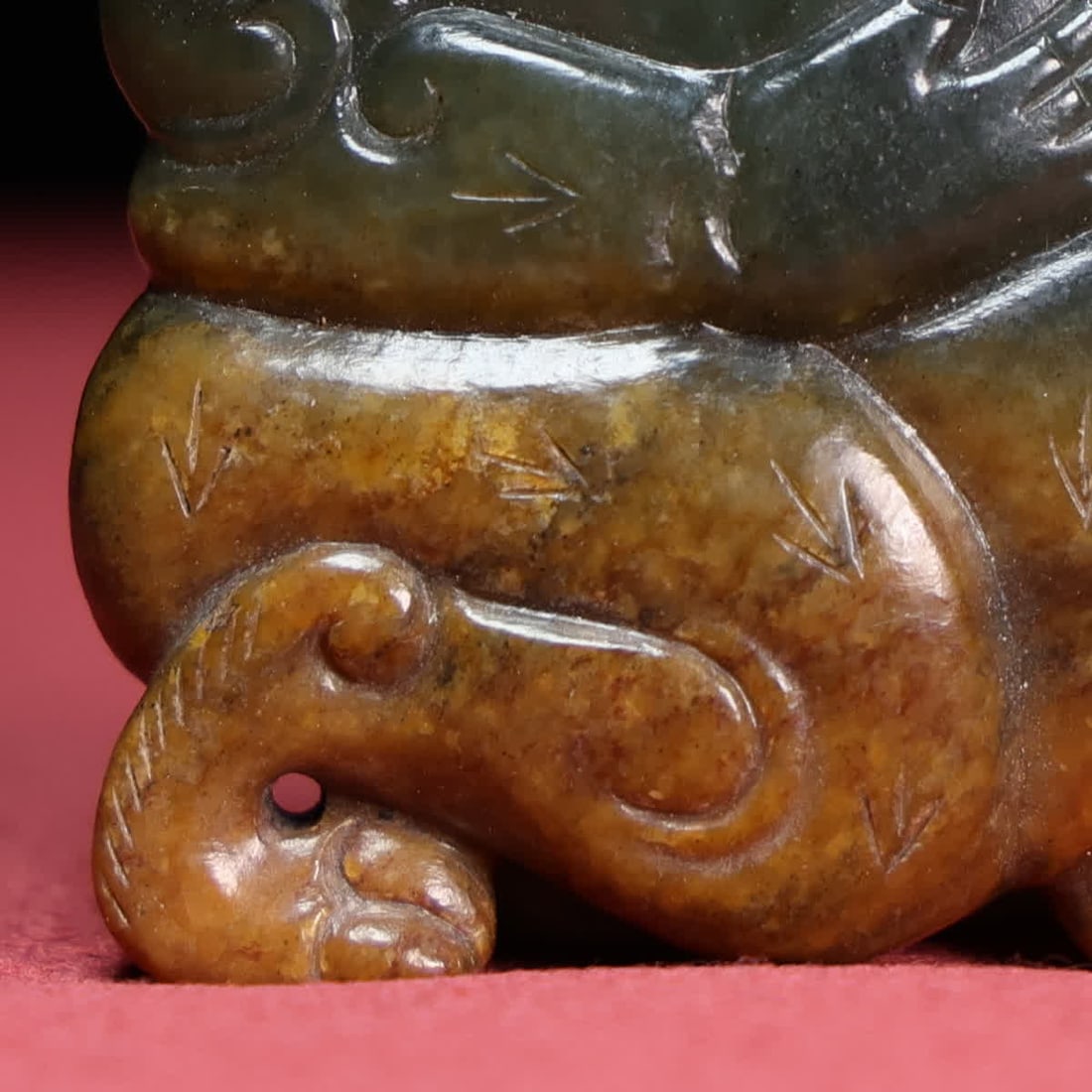 A Han Dynasty bear ornament - 3