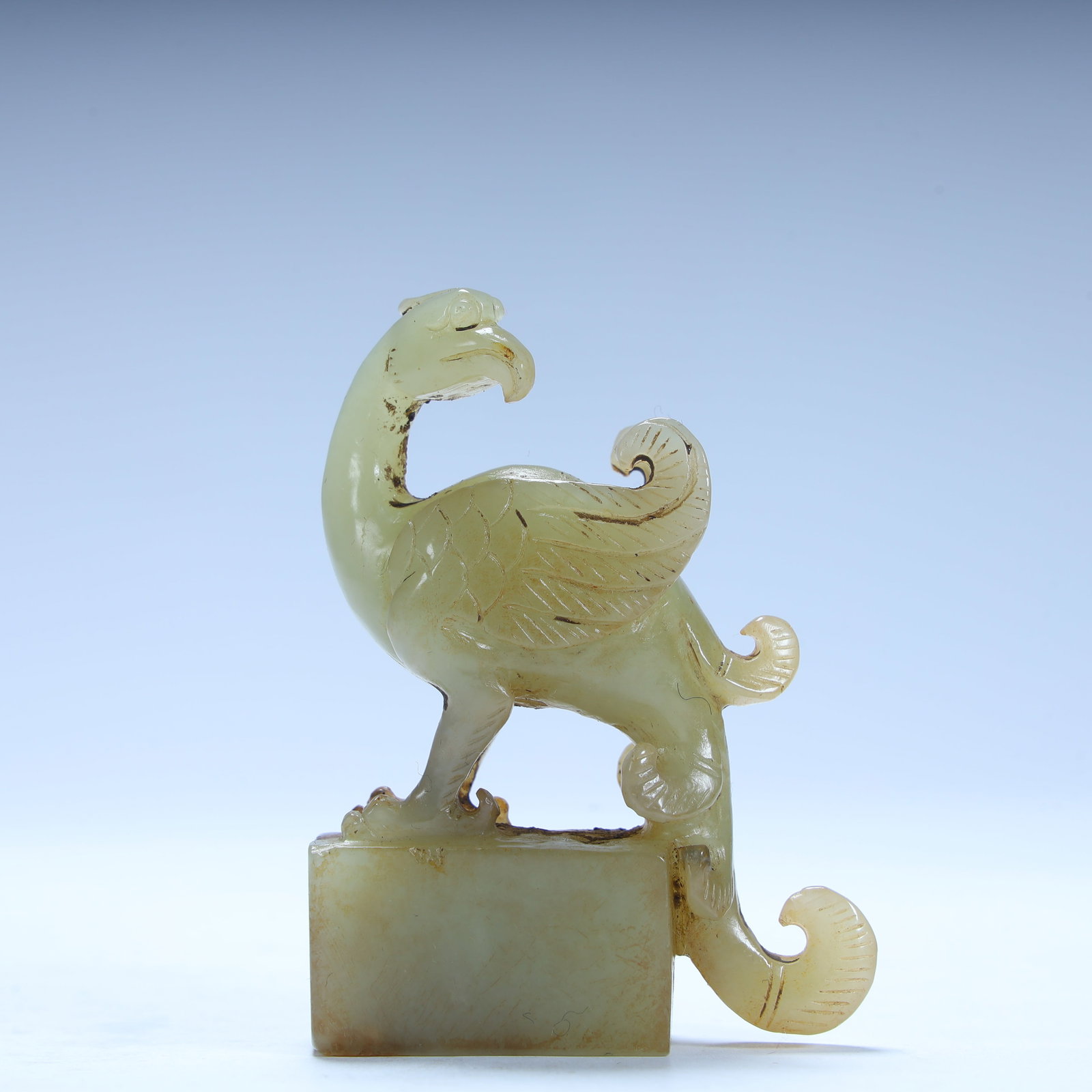 A jade carving divine bird of the Qing Dynasty: Qing Dynasty jade carving divine bird SIZE: H:6.5cm L:5cm W:1.8cm W:60g (The Dimensions Of All Batches Are Manually Measured.If You Need More Detailed Information, Please Contact Our Customer Service