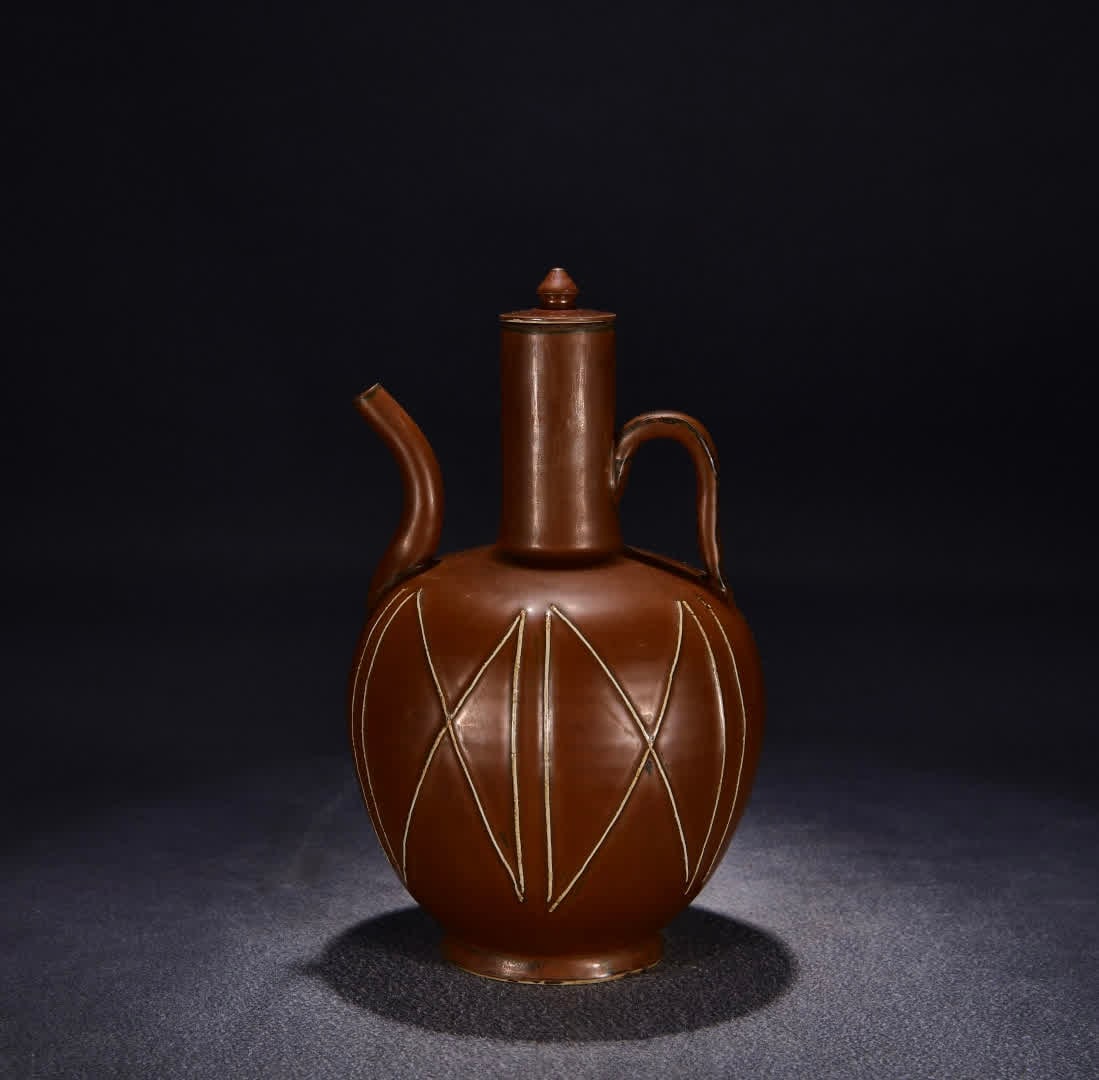 A Song Ding kiln purple glaze pot: Song Ding kiln purple glaze holding pot SIZE: H:31cm W:18cm (The Dimensions Of All Batches Are Manually Measured.If You Need More Detailed Information, Please Contact Our Customer Service Before Biddi