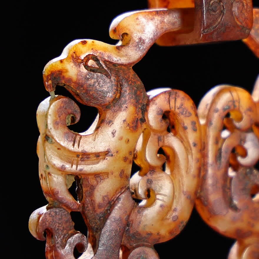 A Han Dynasty jade pendant - 8