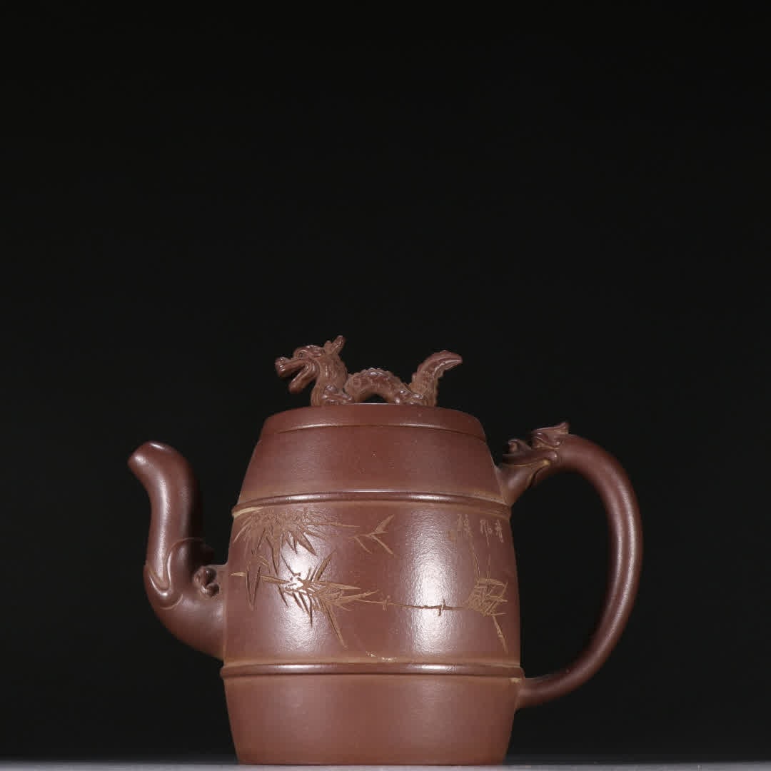A Xu Hantang purple sand dragon button teapot: Xu Hantang purple sand dragon button teapot SIZE: H:14cm W:16.3cm (The Dimensions Of All Batches Are Manually Measured.If You Need More Detailed Information, Please Contact Our Customer Service