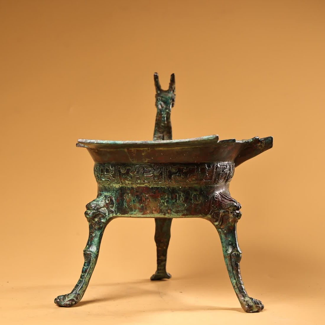 A bronze dragon cup - 3