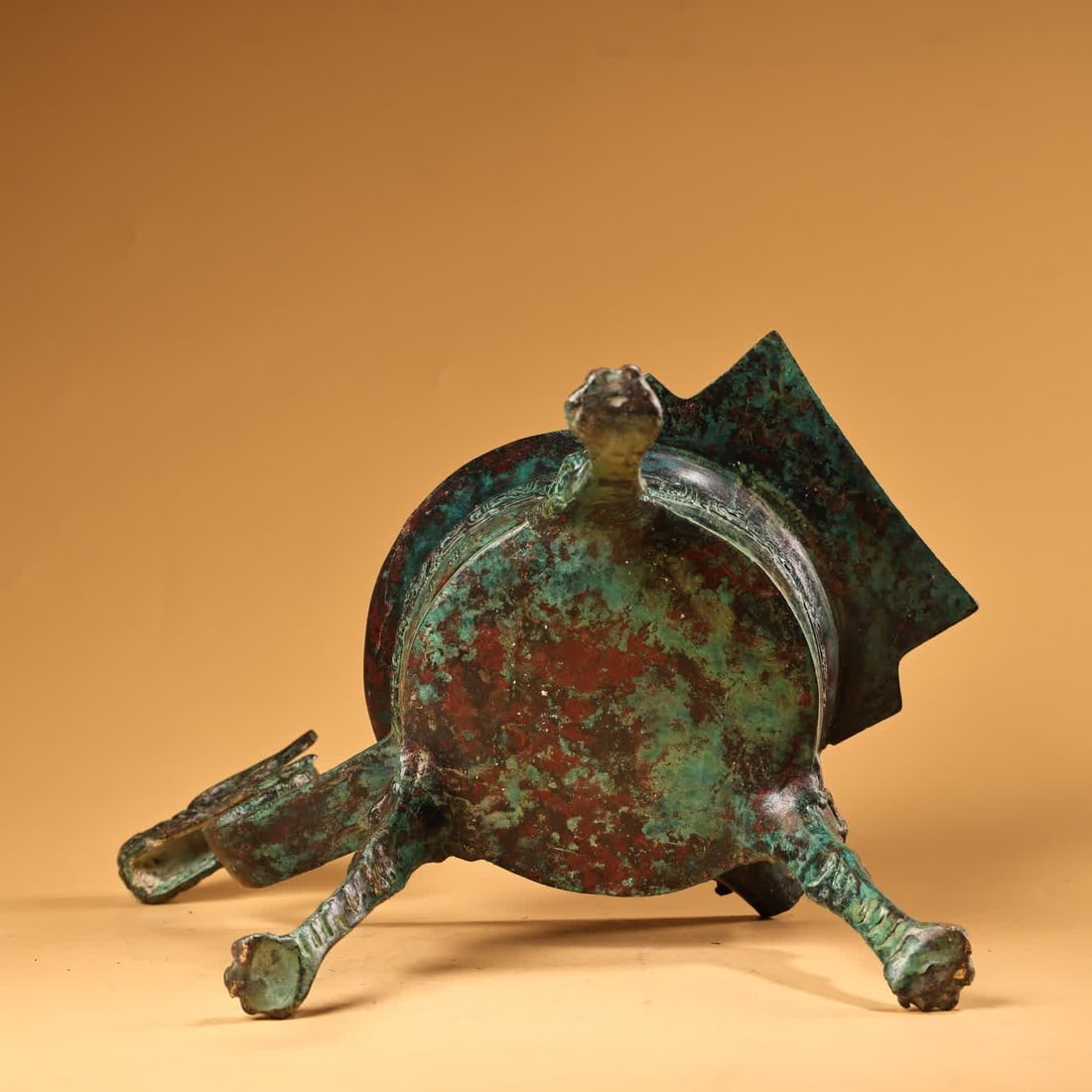 A bronze dragon cup - 9