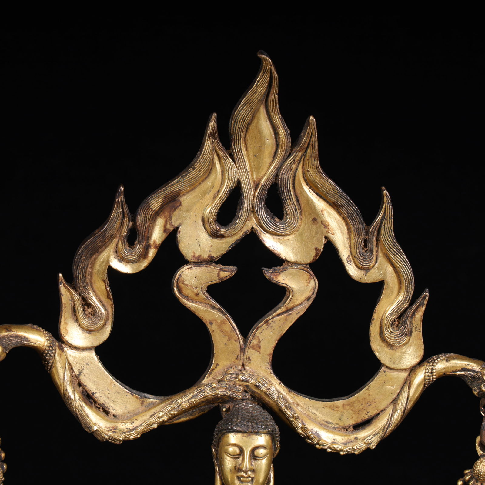 A bronze gilt Buddha - 7