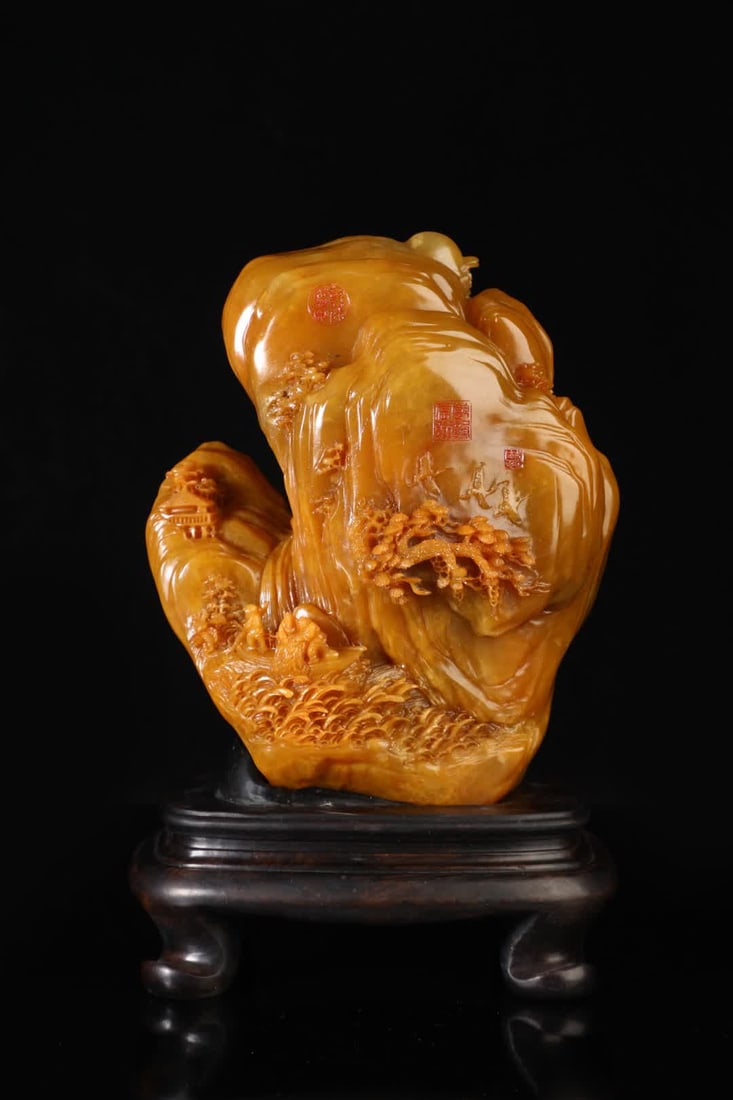 A piece of Qing Dynasty Shoushan Shitian Huang Jintian Huang ornament Shanzi: Qing Dynasty Shoushan Shitian Huang Jintian Huang Ornament Shanzi Introduction material is the name kneeling Shoushan Tian Huangshi! The stone is fine and moist, full of oil, shiny and bright, exquisi