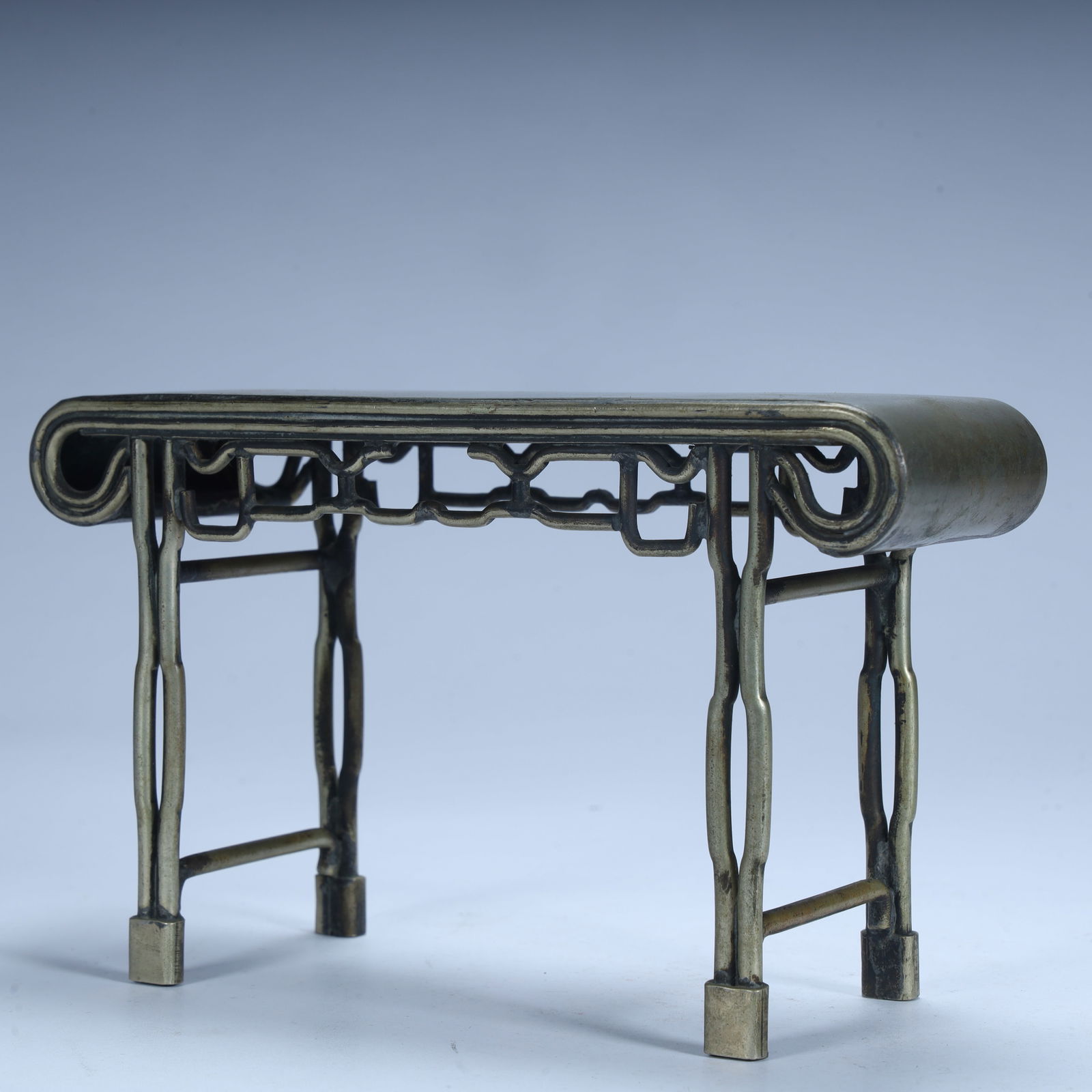 A Qing Dynasty copper imitation bamboo pattern table - 3