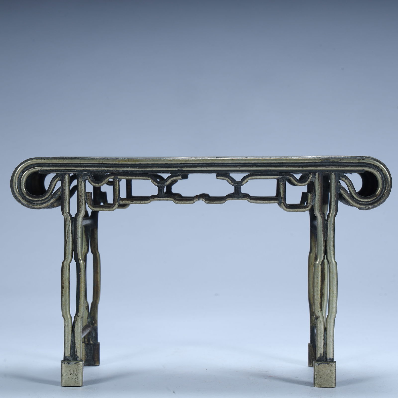 A Qing Dynasty copper imitation bamboo pattern table - 4