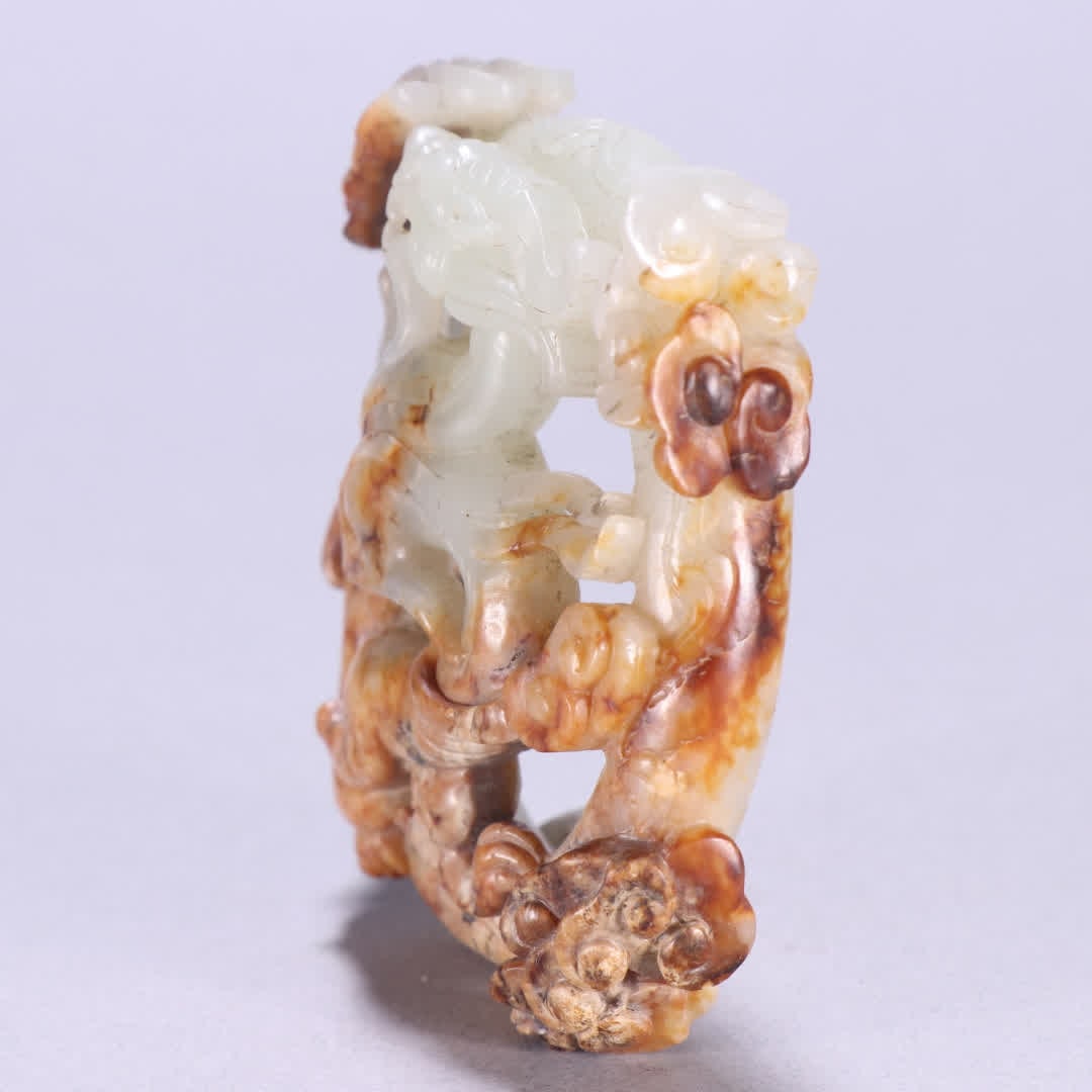 An ancient jade dragon pattern - 4