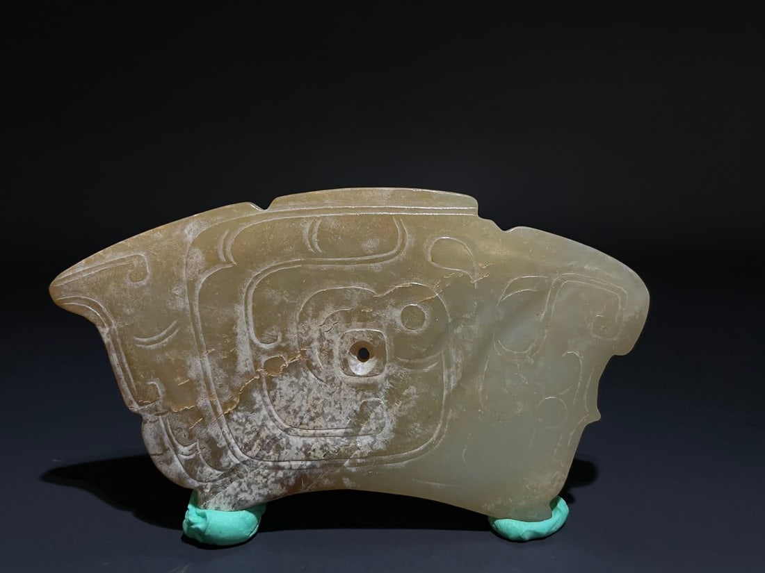 An ancient jade ornament - 4