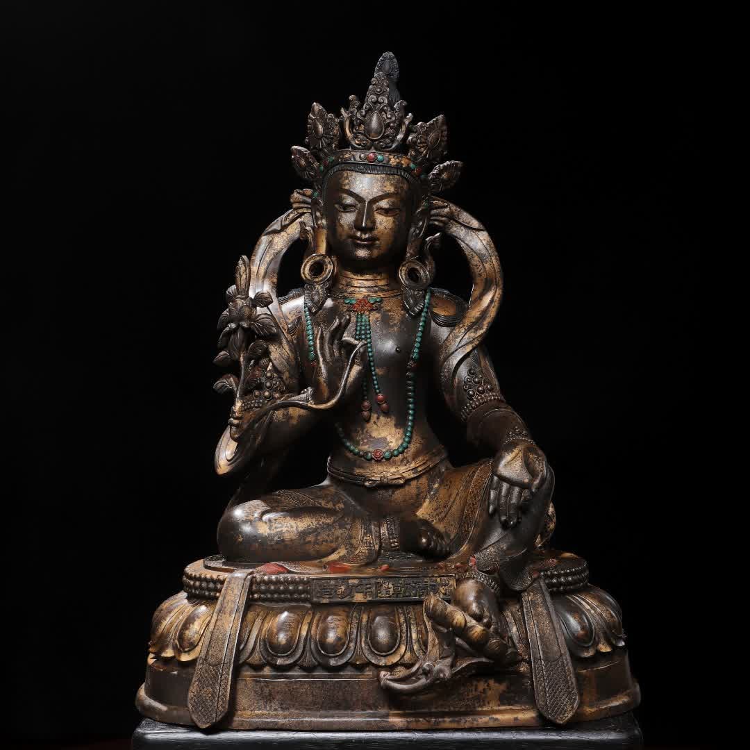 A Qing Dynasty bronze gold green Tara Buddha statue: Qing Dynasty bronze rubbings golden green Tara Buddha statues SIZE: H:62cm W:42cm T:26cm W:15.2kg (The Dimensions Of All Batches Are Manually Measured.If You Need More Detailed Information, Please Con