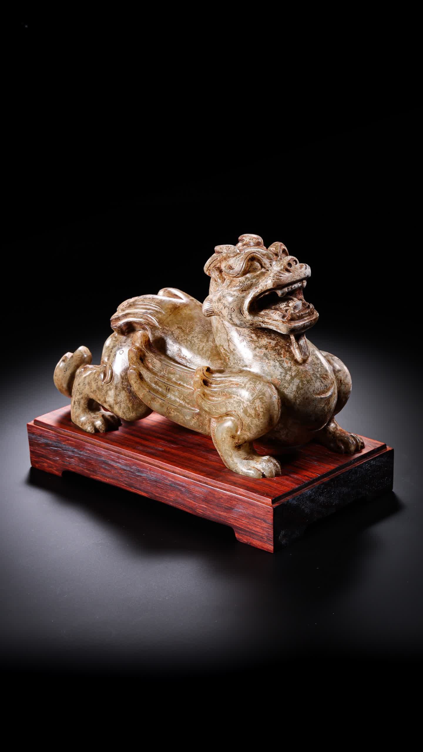 A Han Dynasty jade beast - 6