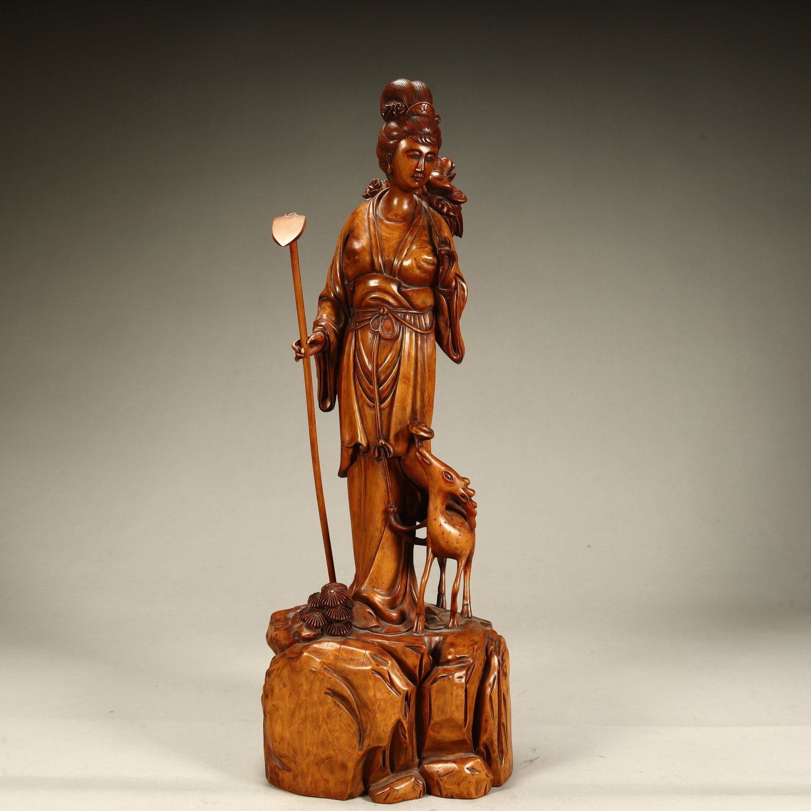 A Qing Dynasty boxwood carving Magu birthday statue: Qing Dynasty boxwood carving Magu birthday statue SIZE: H:35cm L:12cm W:11cm W:1128g (The Dimensions Of All Batches Are Manually Measured.If You Need More Detailed Information, Please Contact Our