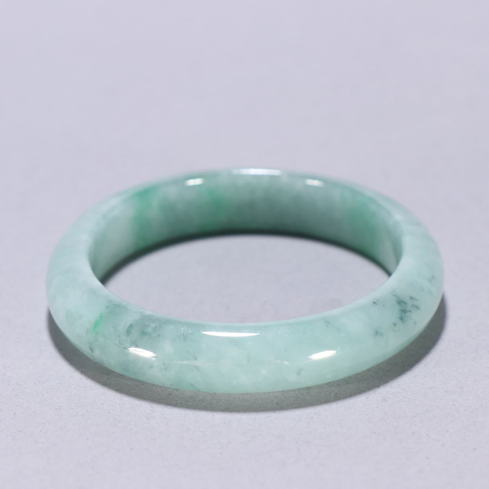 A Qing Dynasty jade bracelet - 3