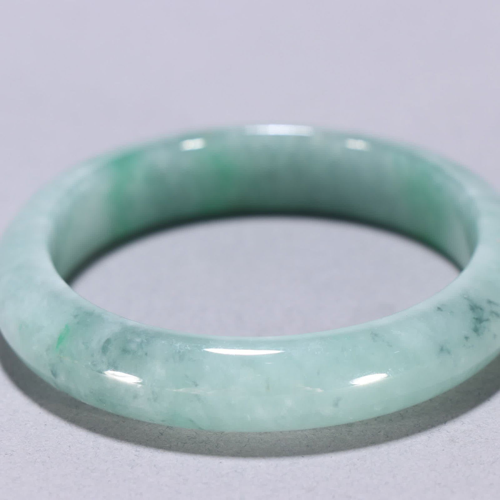 A Qing Dynasty jade bracelet - 4