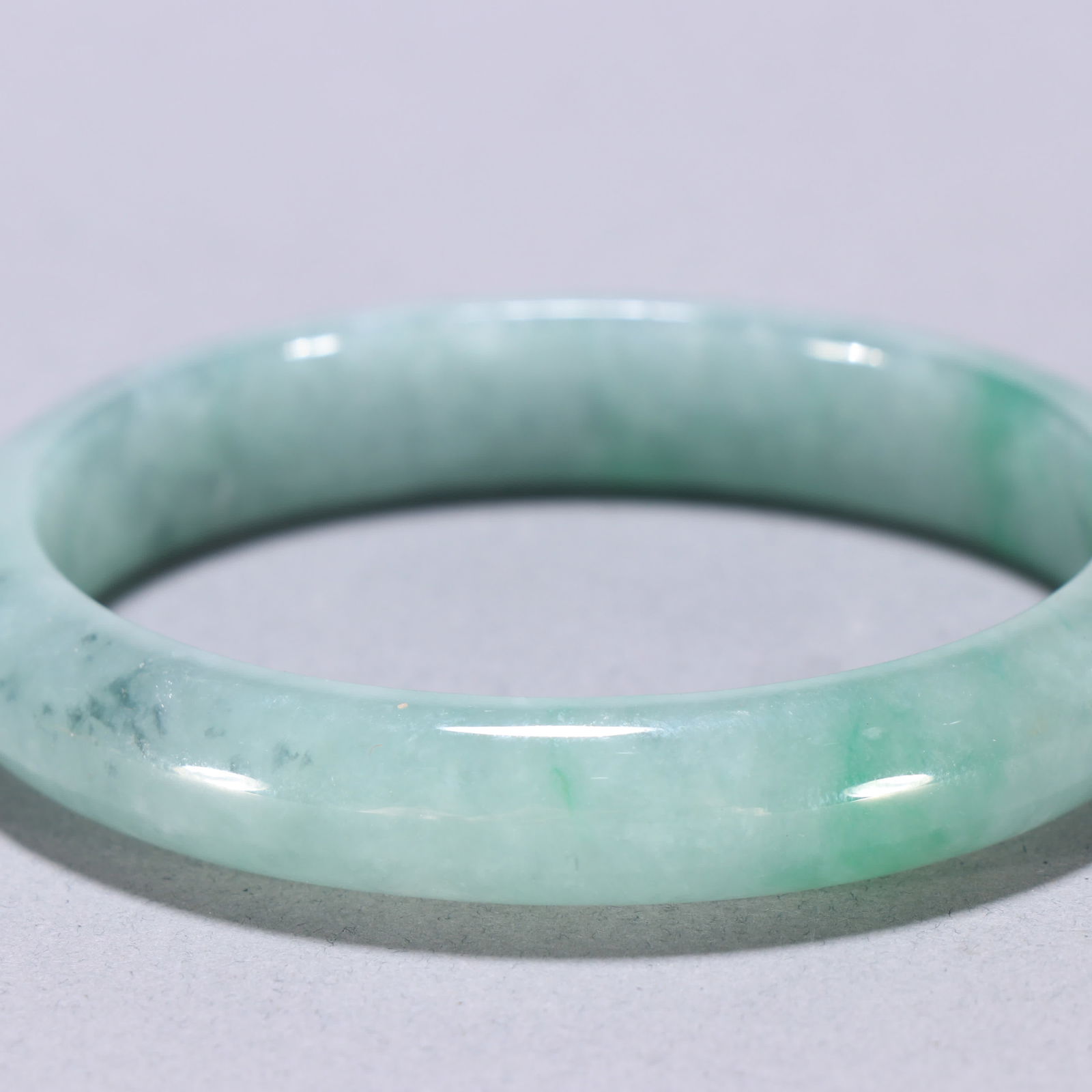 A Qing Dynasty jade bracelet - 6