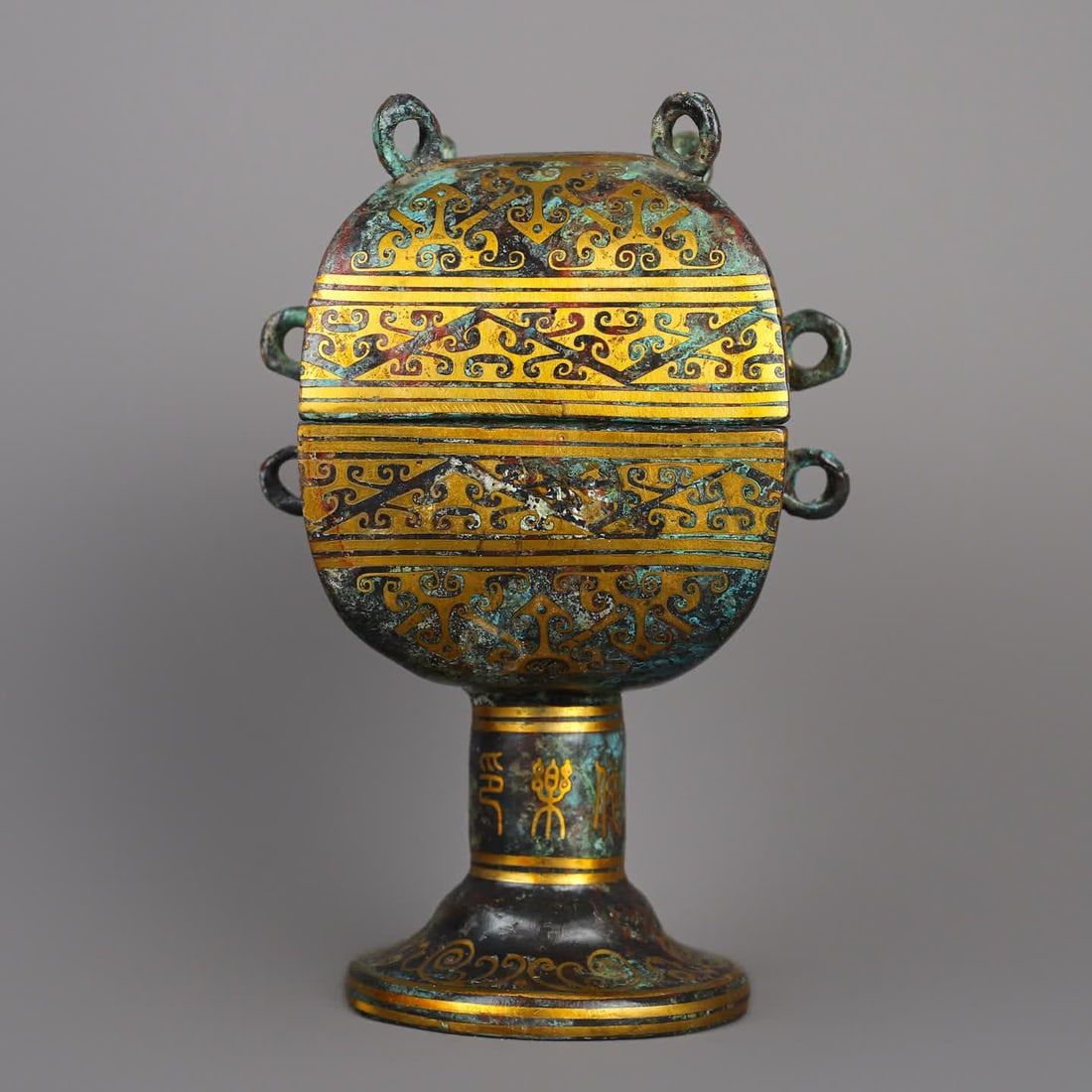 A Han Dynasty bronze Cuojin square bean: Han Dynasty bronze Cuojin square bean SIZE: W:1570g L:14cm W:11cm H:22cm (The Dimensions Of All Batches Are Manually Measured.If You Need More Detailed Information, Please Contact Our Customer