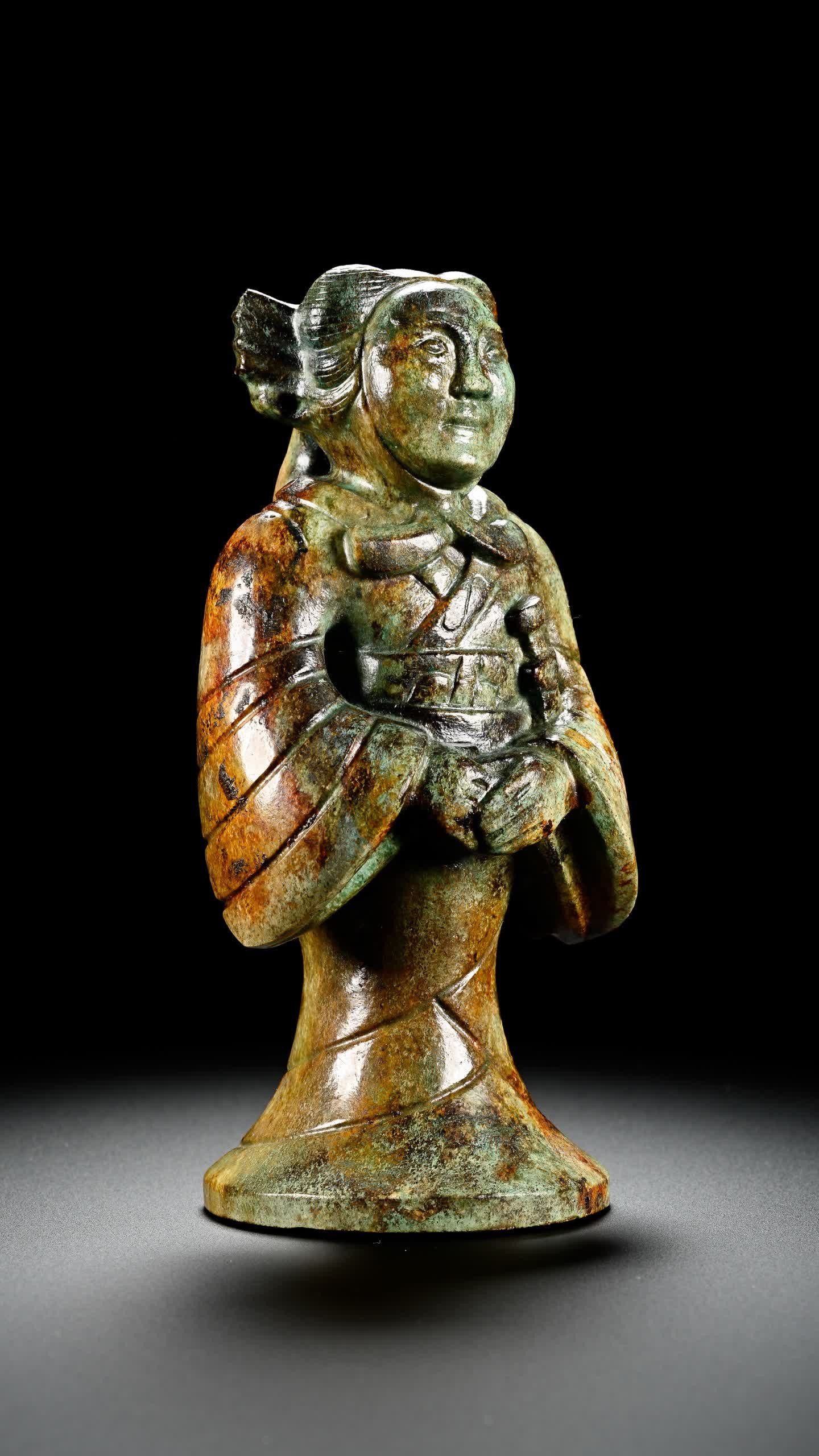 A Han Dynasty jade man - 7