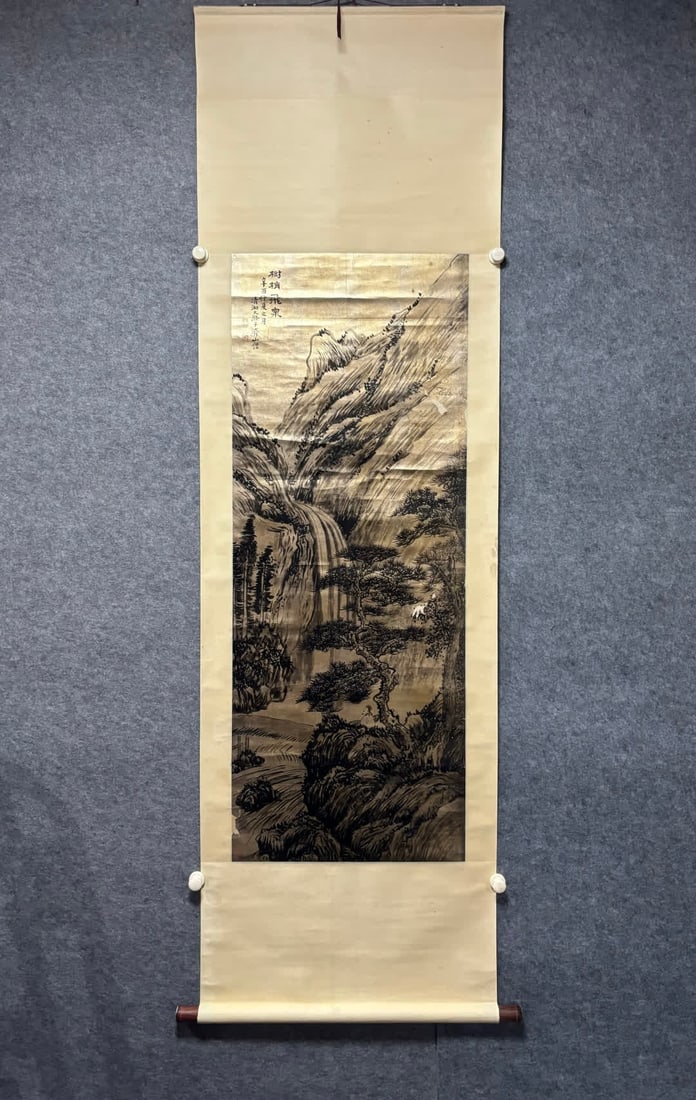 A landscape map of Shi Tao: Shi Tao's landscape map SIZE: L:136x52cm (The Dimensions Of All Batches Are Manually Measured.If You Need More Detailed Information, Please Contact Our Customer Service Before Bidding.)