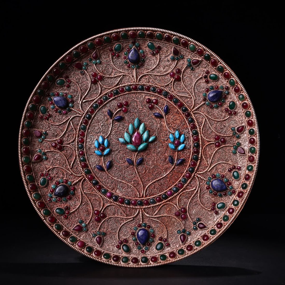A Qing Dynasty filigree inlaid gemstone cloisonné lotus Buddha plate: Qing Dynasty filigree inlaid gemstone cloisonné lotus Buddha plate SIZE: W:911g D:20cm (The Dimensions Of All Batches Are Manually Measured.If You Need More Detailed Information, Please Contact Our C