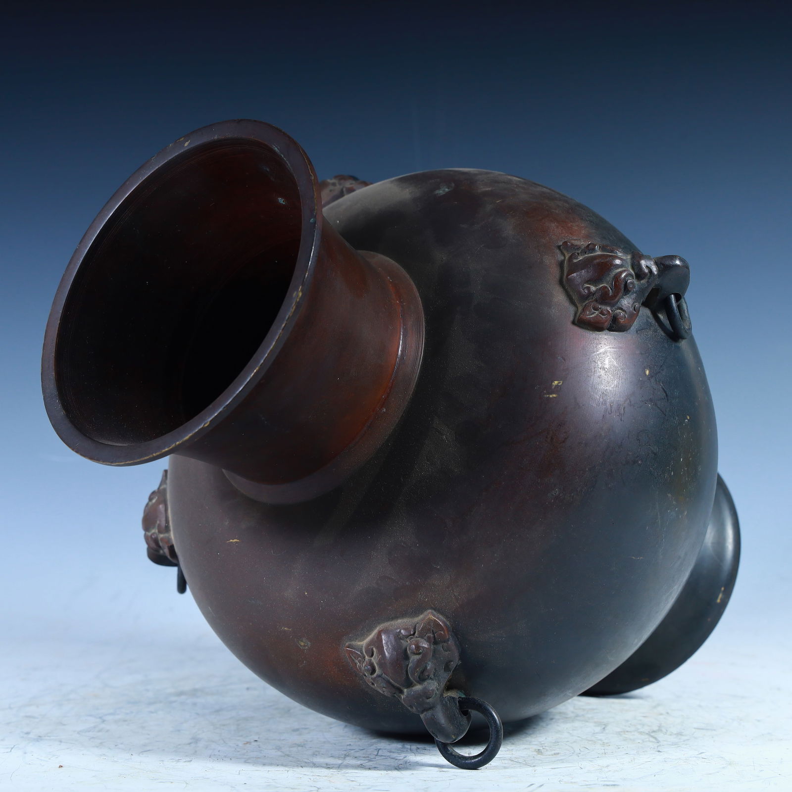 A Han Dynasty copper beast head ring pot - 5