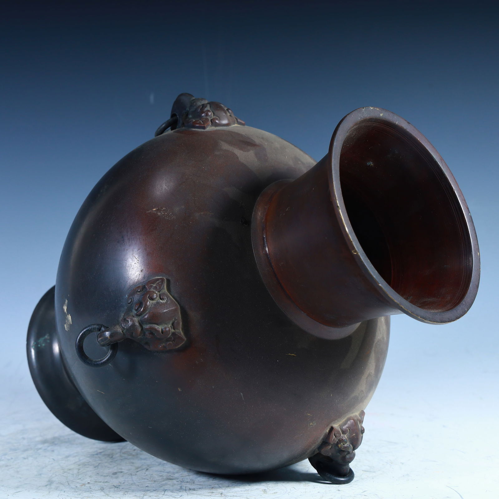 A Han Dynasty copper beast head ring pot - 6