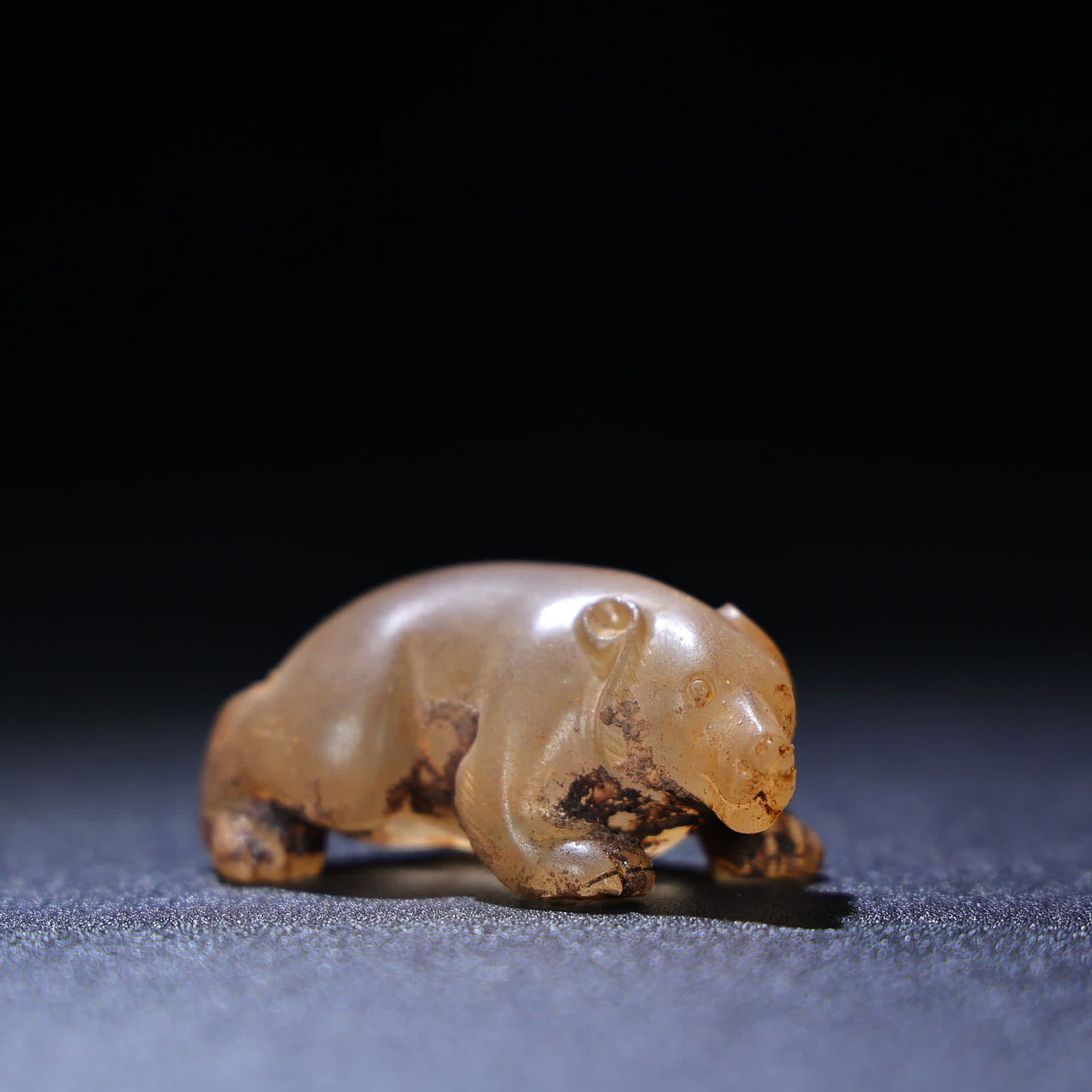 A Han Dynasty crystal bear - 2