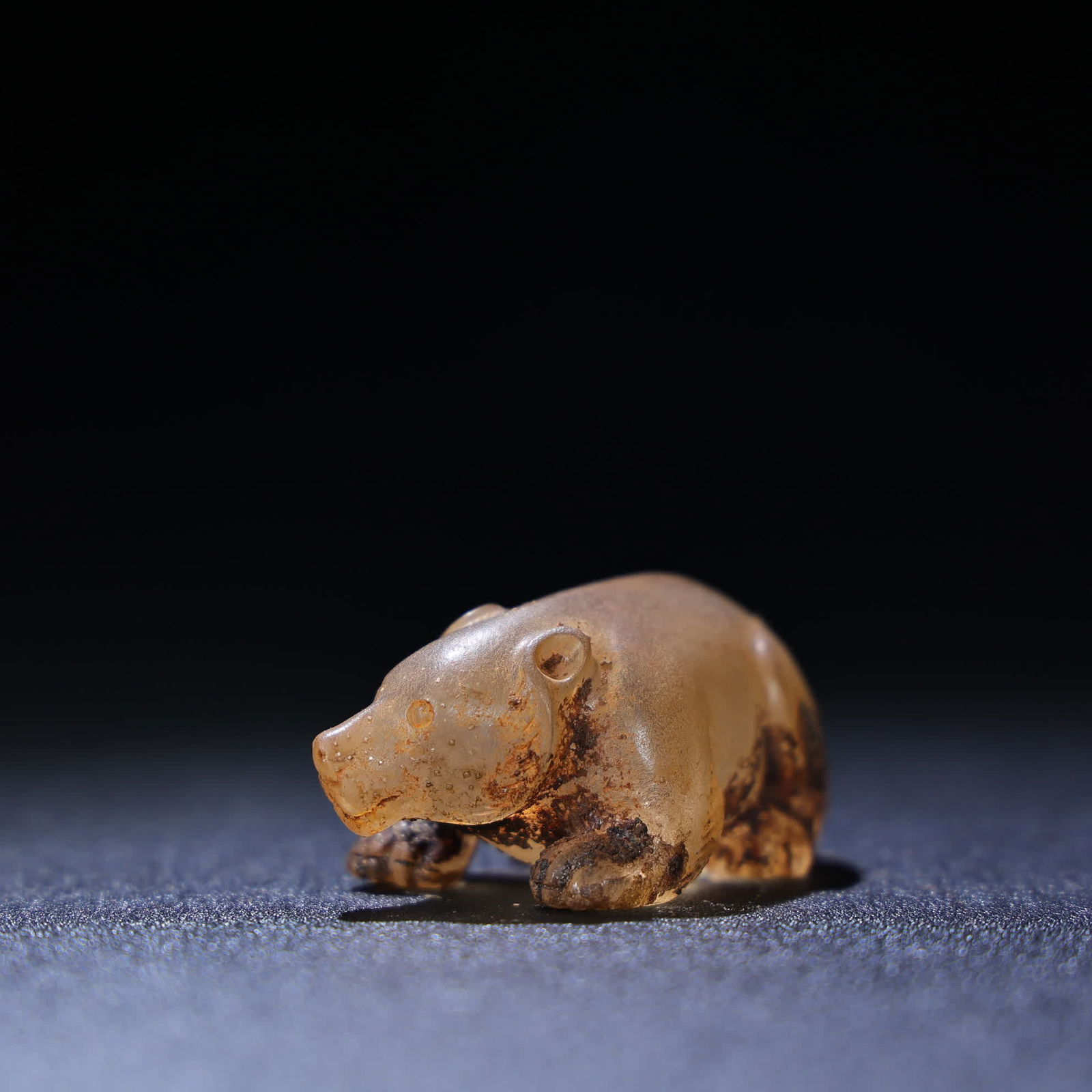 A Han Dynasty crystal bear - 4