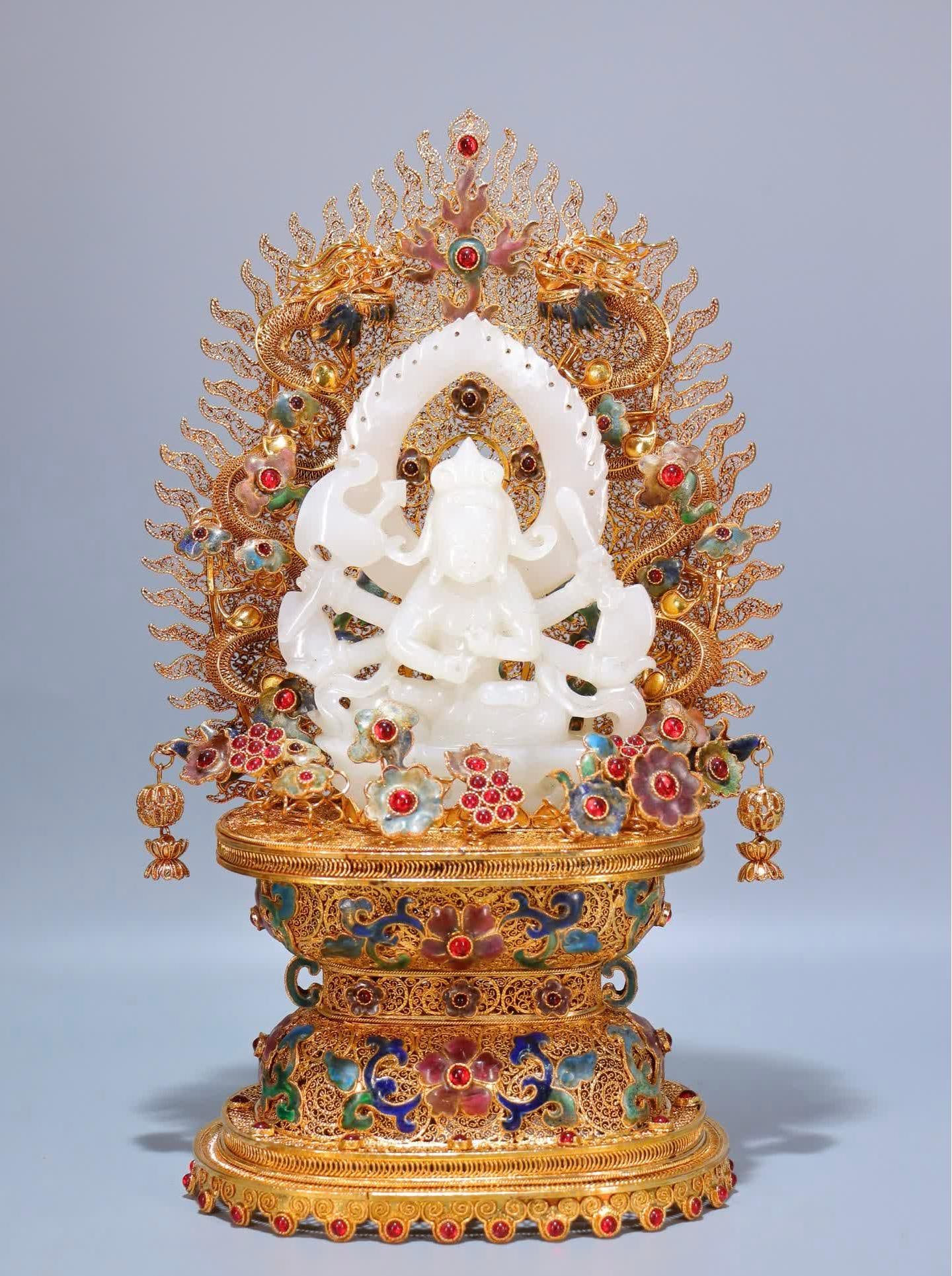 A Qing Dynasty Hetian jade filigree gilt Buddha: Qing Dynasty Hetian jade filigree gilt Buddha SIZE: H:28cm W:16cm (The Dimensions Of All Batches Are Manually Measured.If You Need More Detailed Information, Please Contact Our Customer Service Before