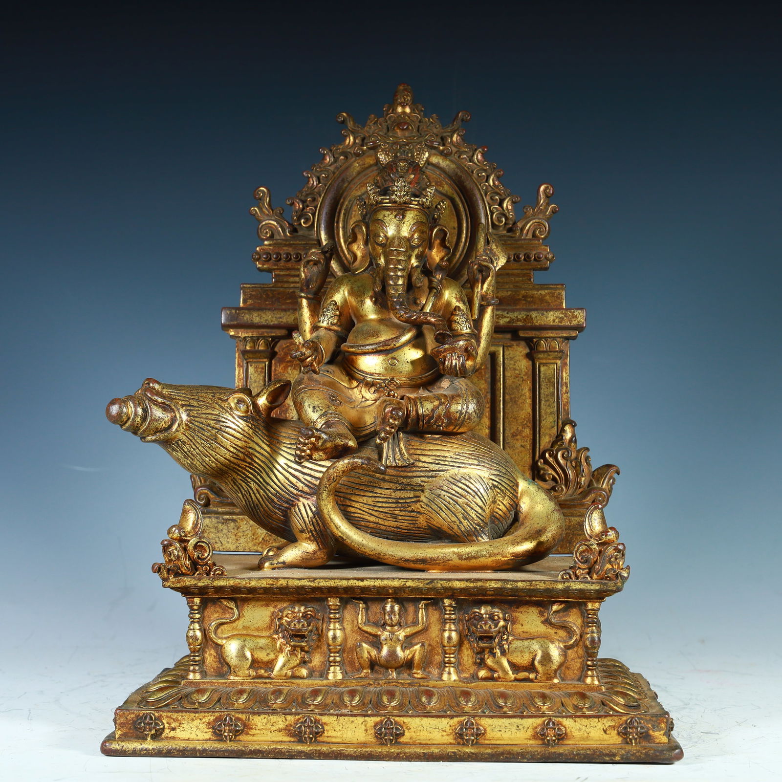 A Qing Dynasty copper gilt yellow god of wealth: Qing Dynasty copper gilt yellow god of wealth SIZE: H:30.5cm L:24cm W:12cm W:4.7kg (The Dimensions Of All Batches Are Manually Measured.If You Need More Detailed Information, Please Contact Our Custom