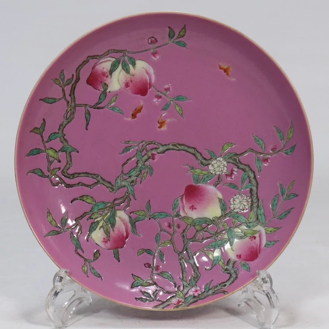 A carmine red land Fushou pattern appreciation plate made in the Qing Yongzheng year: Qing Yongzheng year carmine red land Fushou pattern appreciation plate SIZE: H:4.3cm mouthD:20.8cm (The Dimensions Of All Batches Are Manually Measured.If You Need More Detailed Information, Please Co