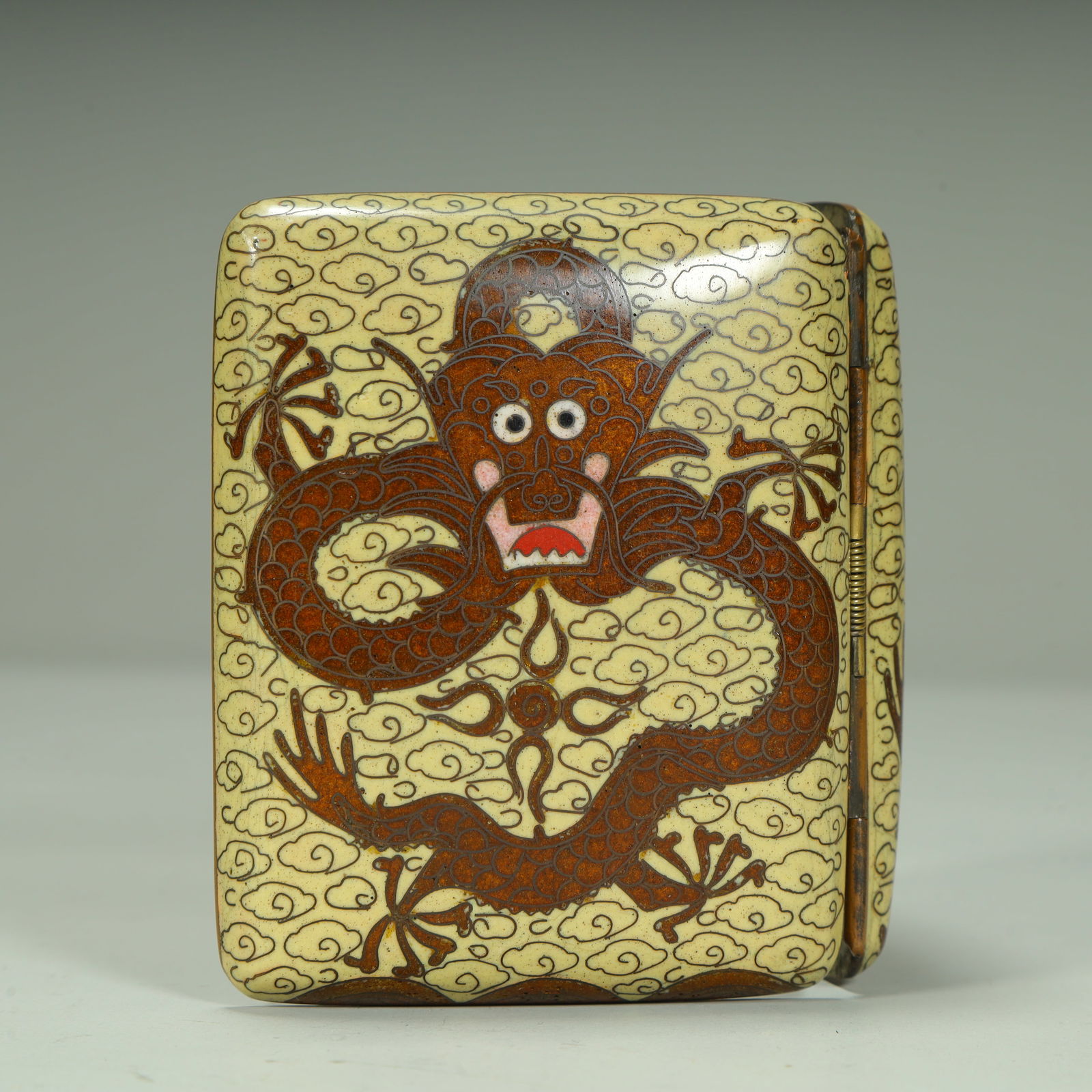 A copper tire cloisonné enamel yellow brown dragon pattern rectangular lid box: Copper tire cloisonné enamel yellow ground brown dragon pattern rectangular lid box SIZE: H:1.5cm L:8.5cm W:7cm W:74g (The Dimensions Of All Batches Are Manually Measured.If You Need More Detailed In