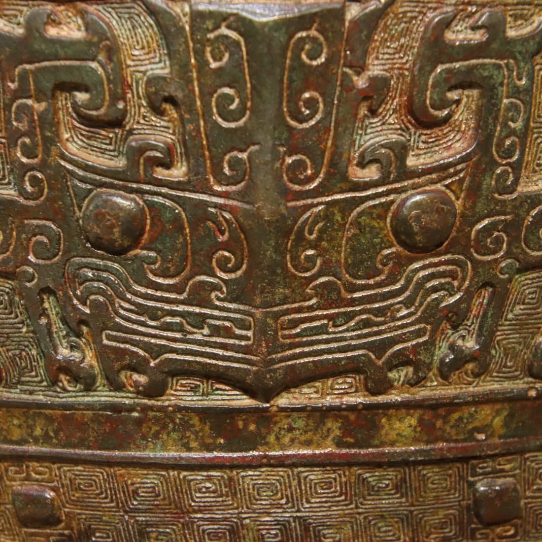 A bronze jar - 5