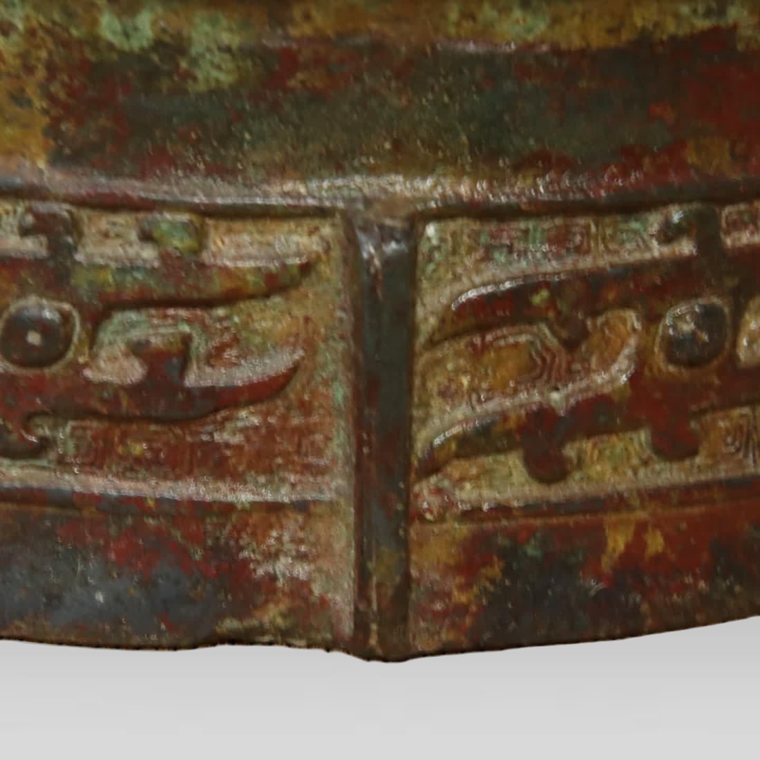 A bronze jar - 6