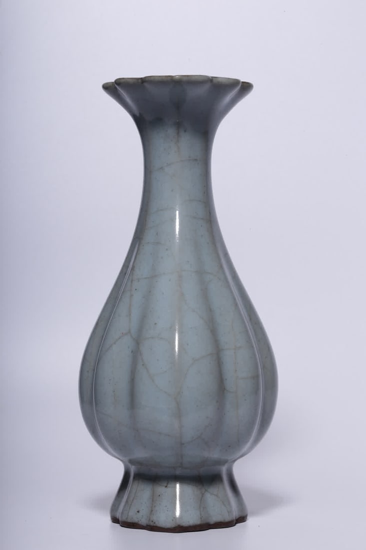 A Longquan official begonia bottle - 3