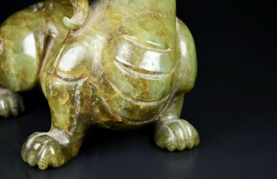 A Han Dynasty jade unicorn - 3