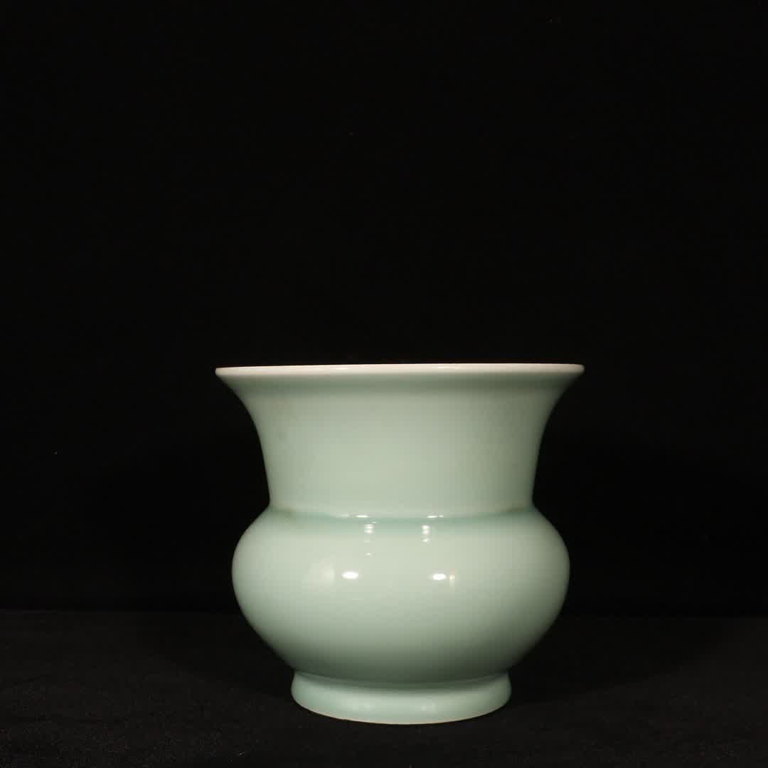 A Qing Kangxi bean celadon slag bucket - 2