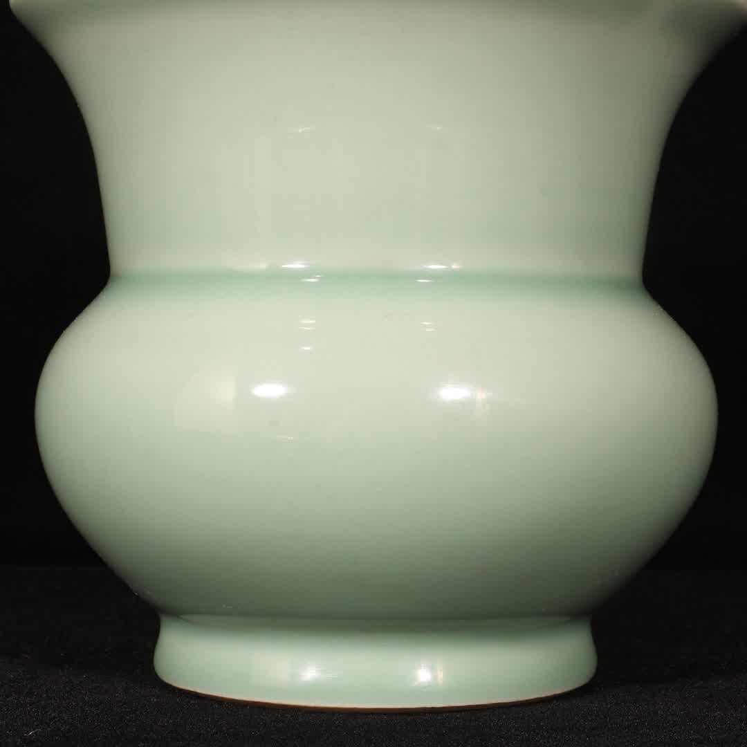 A Qing Kangxi bean celadon slag bucket - 5