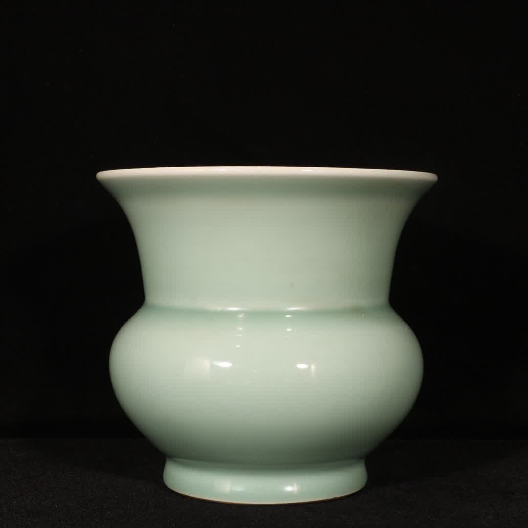 A Qing Kangxi bean celadon slag bucket - 7