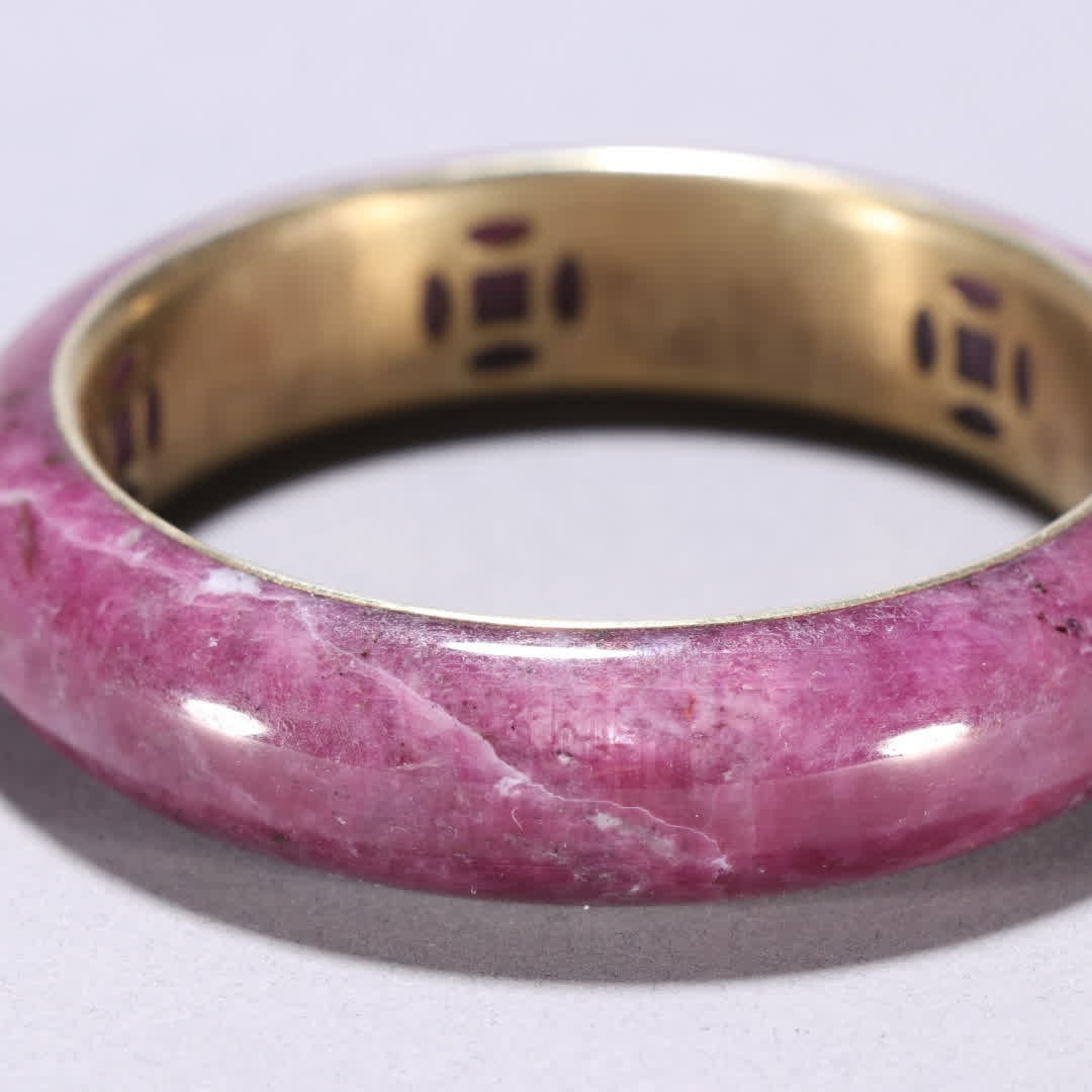 A Qing Dynasty ruby gold-filled bracelet - 6
