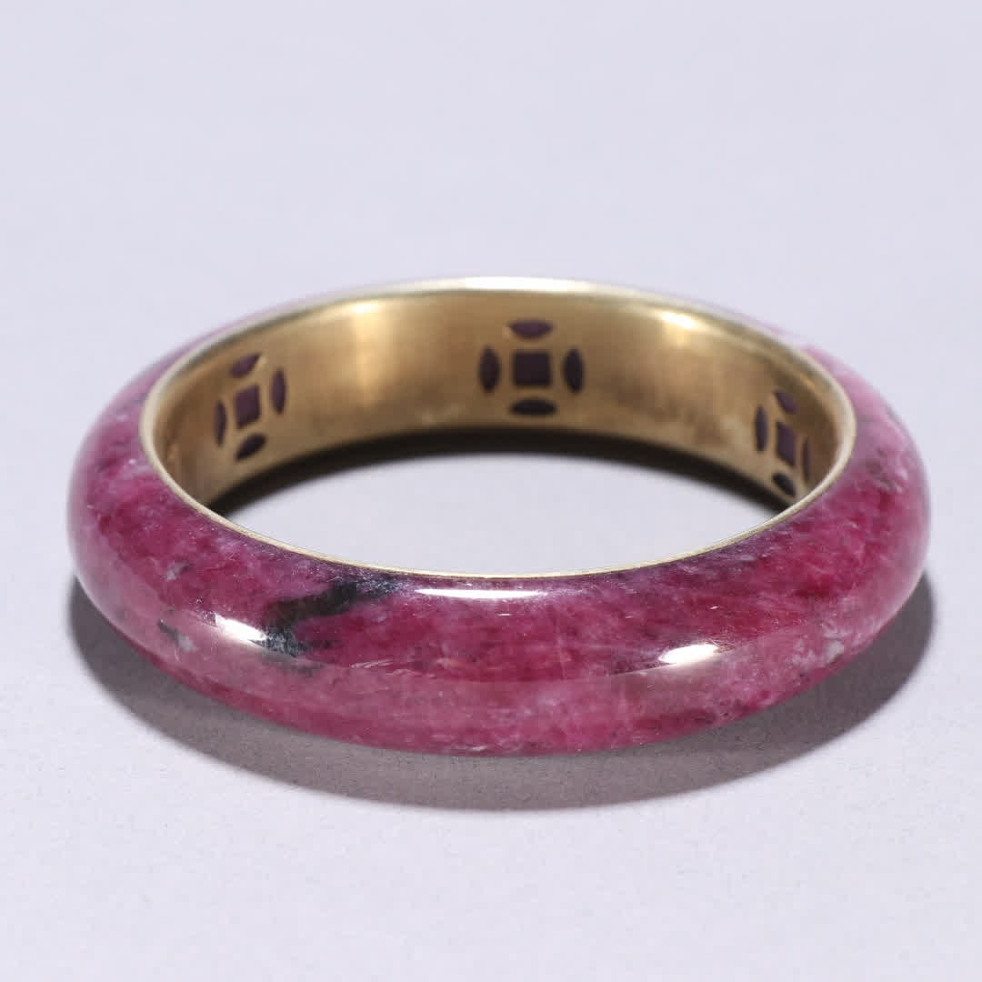 A Qing Dynasty ruby gold-filled bracelet - 9
