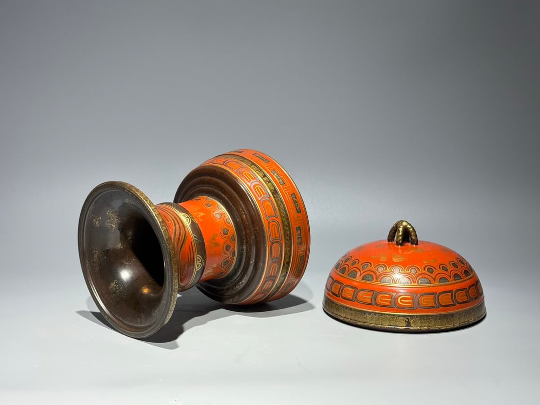 A Qing Qianlong bronze glazed gluttonous pattern - 7