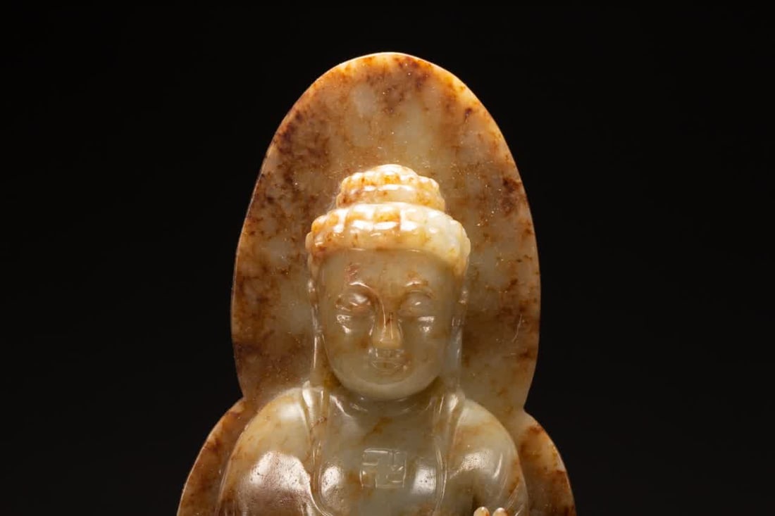 A Ming Dynasty Hetian jade Buddha statue - 2