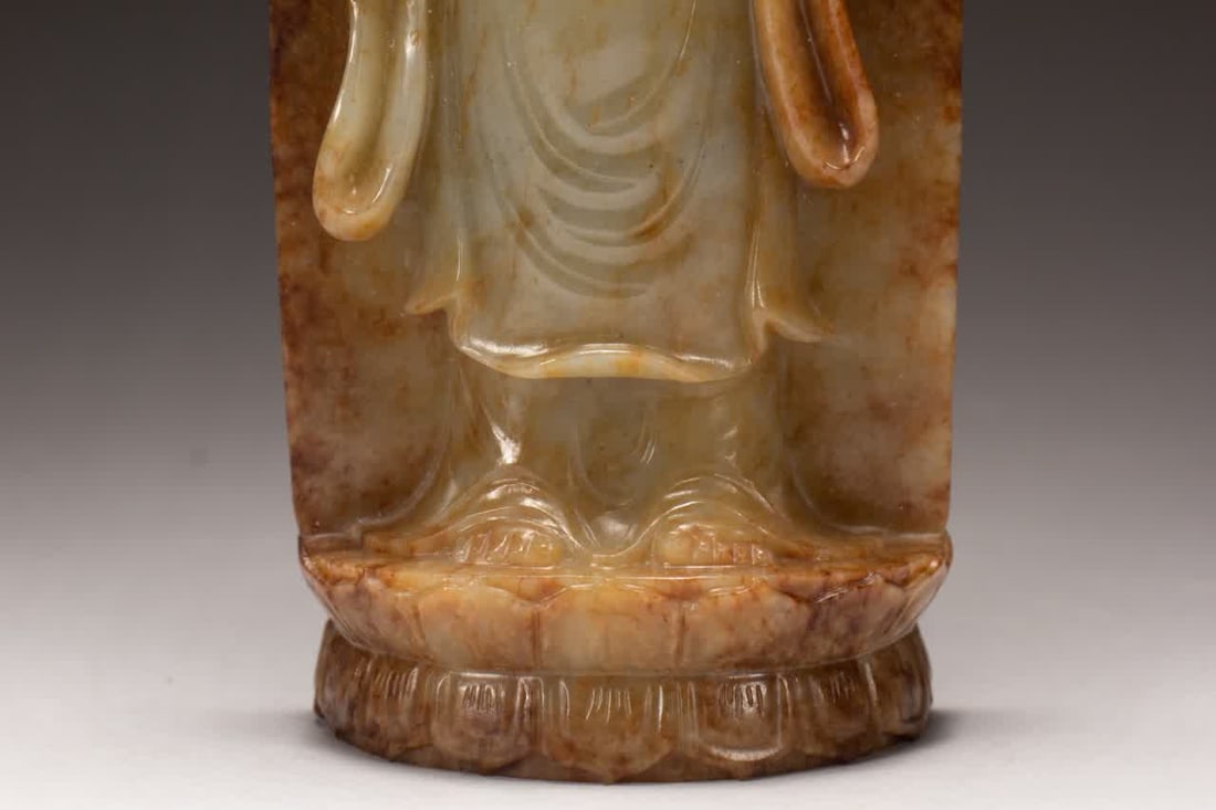 A Ming Dynasty Hetian jade Buddha statue - 4