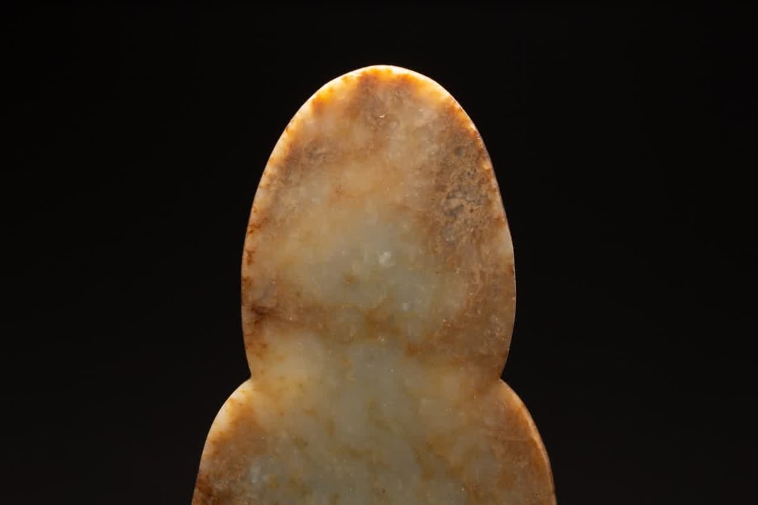 A Ming Dynasty Hetian jade Buddha statue - 9