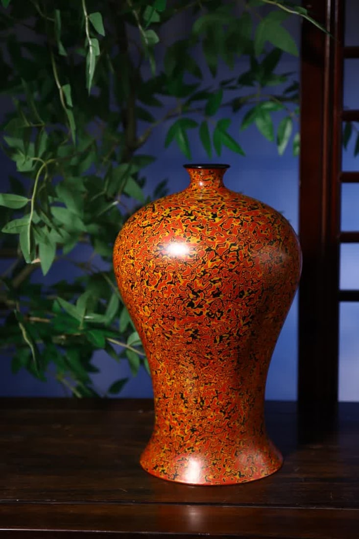 A Qing Dynasty lacquerware bottle - 5