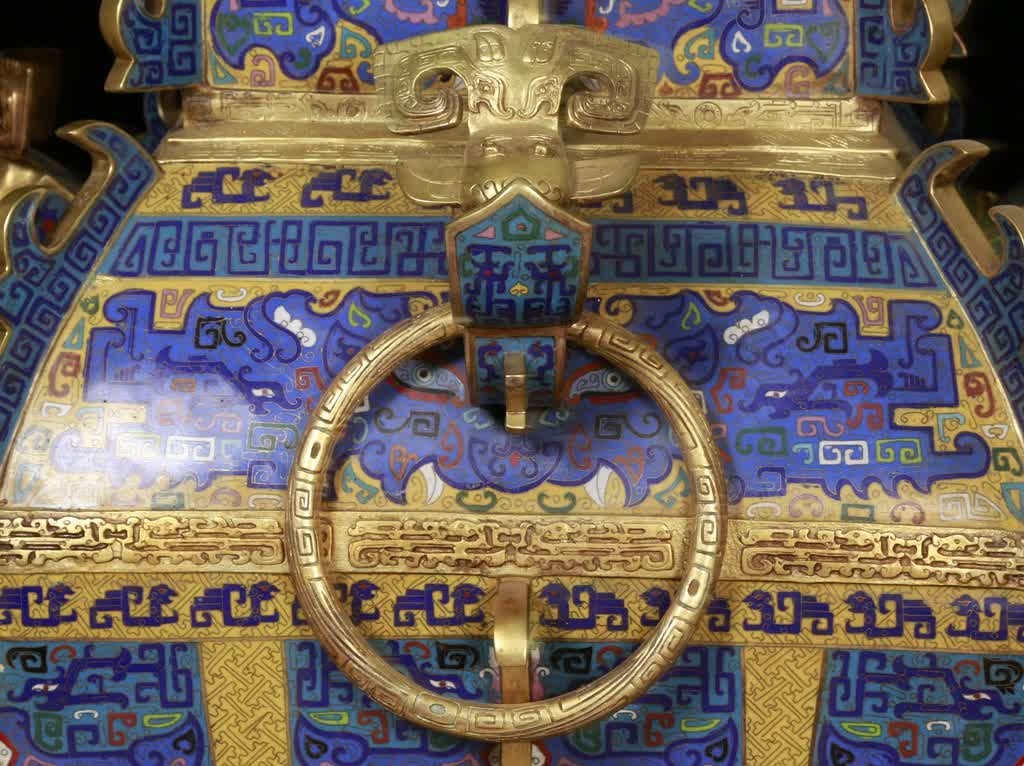 A Qing Dynasty cloisonné beast face pattern square jar - 3